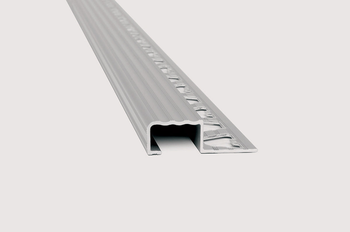 Protector escalon border 10 mm x 18mm x 2.5m